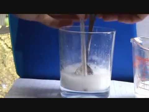 how to react sodium carbonate with water