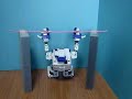 i-SOBOT?practices the horizontal bar. i-SOBOT?practices the horizontal bar.