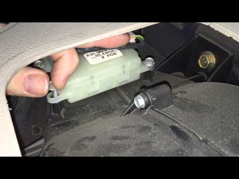 2003-2006 Ford Expedition: Rear HVAC Air Distribution Actuator Clicking Fix