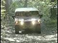 Hummer H1-passando por cima de tudo