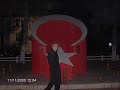 Bizimde yaşadığımız hayattır kardeşim biz de soluk alıp vermedeyiz yani her insan gibi sevmekteyiz sevilecek şeyleri çimeni toprağı börtü böceği kurban bayramlarında kınalı koçları saçları el oyası işlemeli yemeni ile kapalı bembeyaz saçllı kırış kırış alınlı pencere kenarlarında oğullarını bekleyen anaları...
