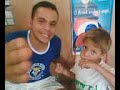 O MENINO COM A MÃO DE PICOLÉ O MENINO COM A MÃO DE PICOLÉ