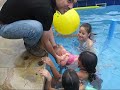 Amalia en la piscina III