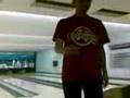 videos de Ex Bowling Profi Chuck Brown beim Ewig Knülle Bowling Abend