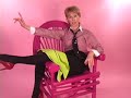 From Elle Magazine's advice columnist, E. Jean Carroll.http://www.askejean.com/Hunny, you'll never love DINNER in quite the same way.Is your life a muckheap . . . darling!  The answer is at your fingertips! Visit http://www.askejean.com type in a question and E. Jean will magically answer.E. Jean was nominated for an Emmy for writing  for Saturday Night Live and is the author of HUNTER: The Strange and Savage Life of Hunter S. Thompson.Art by James Gustavson http://www.SilentJames.comMusic by Elizabeth Andersonhttp://www.ElizabethAnderson.orgThe Ask E. Jean Column appears in Elle, the world's largest fashion magazine. http://www.elle.com