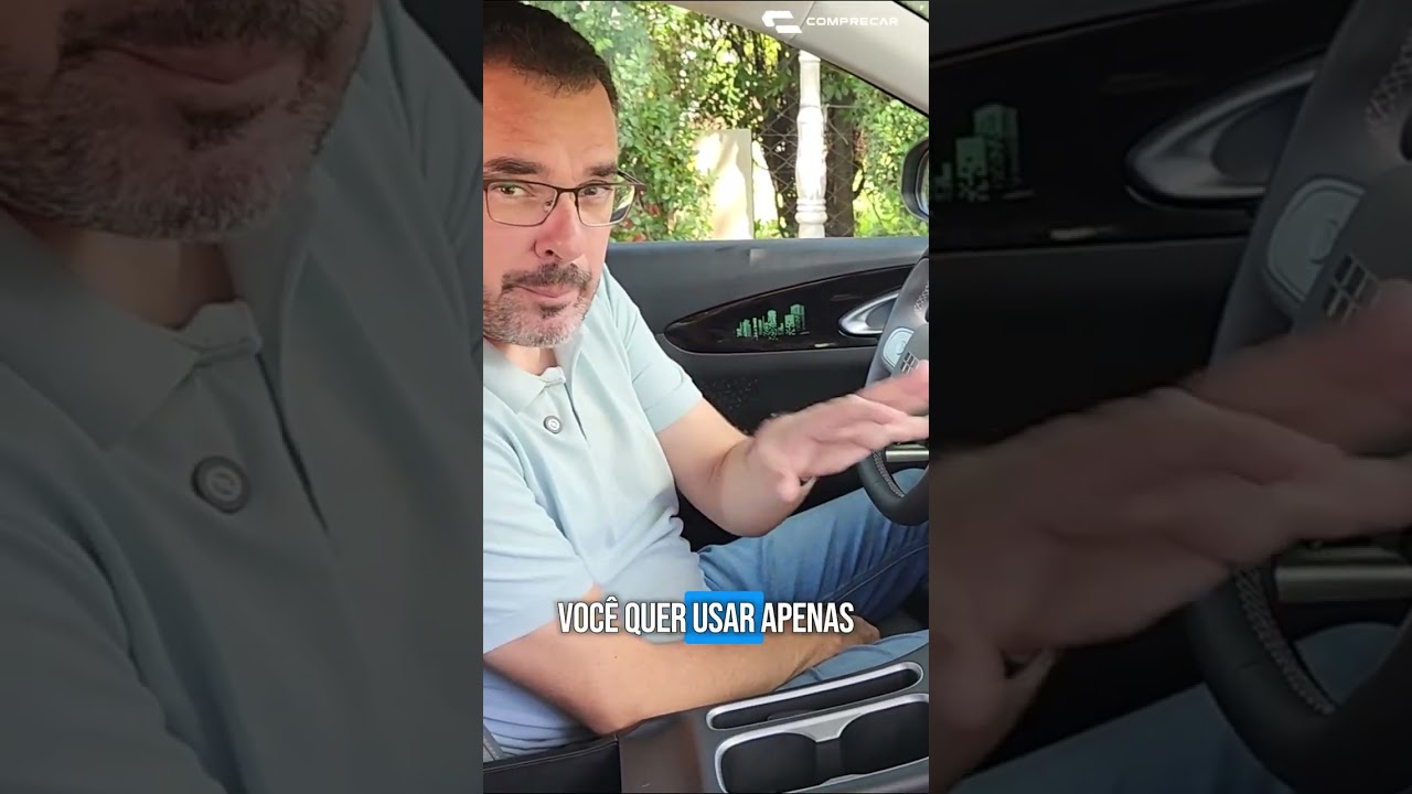 Geely EX2 Max tem bastante espaço e vários porta-objetos.