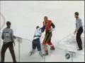 videos de Jarome Iginla OWNS Willie Mitchell