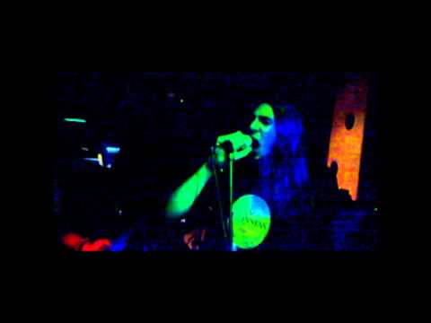 Revenge - Living After Midnight (cover) Pub la cas