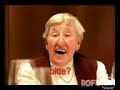 Oma 99 jahre ruft bei Polizei an,die Feiern Oma 99 jahre ruft bei Polizei an,die Feiern