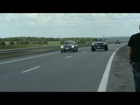 Jaguar XF No Stock vS Mercedes ML63 AMG roll on