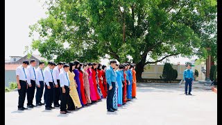 Đoàn đại biểu Đại hội Công đoàn TP Uông Bí: Viếng Nghĩa trang liệt sỹ thành phố và dâng hương tại Đài tưởng niệm Bác Hồ