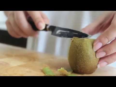 how to skin a kiwi fruit