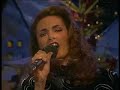 geraldine olivier - le petit papa no�l 2006

c'est la belle nuit de no�l 
la neige �tend son manteau blanc 
et les yeux lev�s vers le ciel, 
a genoux, les petits enfants, 
avant de fermer les paupi�res, 
font une derni�re pri�re. 

le petit papa no�l 
quand tu descendras du ciel 
avec des jouets par milliers 
n'oublie pas mon petit soulier. 

mais, avant de partir, 
il faudra bien te couvrir 
dehors tu vas avoir si froid 
c'est un peu � cause de moi. 

il me tarde tant que le jour se l�ve 
pour voir si tu m'as apport� 
tous les beaux joujoux que je vois en r�ve 
et que je t'ai command�s. 

le petit papa no�l 
quand tu descendras du ciel 
avec des jouets par milliers 
n'oublie pas mon petit soulier. 

mais, avant de partir, 
il faudra bien te couvrir 
dehors tu vas avoir si froid 
c'est un peu � cause de moi.

dehors tu vas avoir si froid 
c'est un peu � cause de moi.