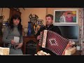 lomiko-pai-e-filha-a-cantar-os-motas.html