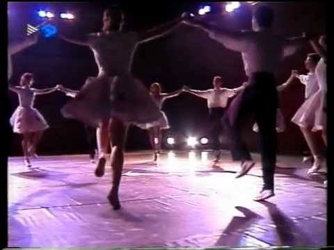 espina - CATALA : Des de l'Auditori de Barcelona, tancament d'un concert d'any nou cap a finals dels anys 90. Contingut propietat de TV de Catalunya. La Santa Espina,...