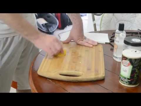 how to oil a cutting board