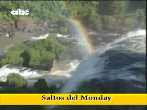 Turismo nacional en los saltos del rio monday