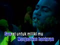 exist-mengintai kamar dari tirai exist-mengintai kamar dari tirai