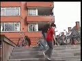 deze track vond ik ergens op internet van de nederlandse dj porny: jump around, ff geript...
me so horny is wat soft : p maar deze vind ik wel meer jumpstyle. heb er ff een compilatie filmpje op gemaakt. mad respect voor de jumpers!