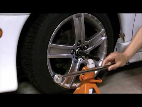 how to remove drive axle hub nut