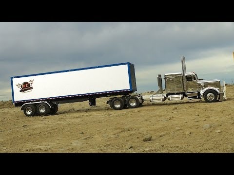 RC ADVENTURES - 1/14th Scale Extended Chrome Tractor Truck & Trailer (Radio Controlled)