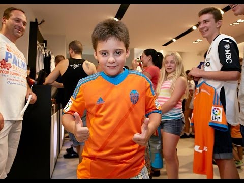 Valencia CF: Histórica jornada en la Tienda VCF Oficial de Mestalla Valencia CF: Histórica jornada en la Tienda VCF Oficial de Mestalla