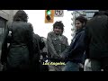 bienvenue dans l'univers d�jant� de greg, la couette longue, le regard affam� et le sourire facile, et son acolyte gentillon, la couette tout aussi rebelle et poss�dant une grande soif de r�ussite. l'arme de pr�dilection de cet �trange duo : l'humour. les soir�es dans les bars enfum�s d'aylmer peinent � freiner leur qu�te de succ�s. ce sera donc un d�part pour vegas ? l.a. ? paris ? non, toronto ! en relation constante avec son hilarant g�rant paul-�mile, notre duo �cume les bars, d�cid� � pr�senter un chapelet de spectacles � des foules plus qu'amaigries. dur, dur de donner dans l'humour quand on casse son anglais, que l'on tra�ne des costumes ringards et que l'on encha�ne les anti-gags cens�s faire rire la galerie ontarienne ! �mules de la famille absurde des ding et dong ou autres bibittes comiques, greg et gentillon se pr�tent au jeu d'un film-r�alit�, fi�rement � cheval entre les petits mensonges du documentaire rafistol� et les grandes v�rit�s de la fiction.