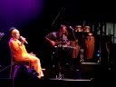 Dos gardenias por Omara Portuondo