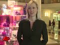 Even in slim economic times one luxury hotel isn't afraid to be decadent. Guests at the Beverly Wilshire can feast their eyes on a 'tree' made out of designer handbags and shoes. The AP's John Mone reports.  (Dec. 22)