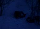 Trzech innych ludzi, trzy inne kloce, jeden smr�d