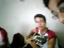 bruno cantando na escola