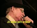 waldick soriano, nascido na bahia, filho de manuel sebasti�o soriano, comerciante de ametistas no distrito de brejinho das ametistas, em sua cidade natal. fato marcante de sua inf�ncia foi o abandono do lar pela m�e, a quem era muito apegado.

em caetit� viveu sua juventude, sempre bo�mia, at� um incidente num clube local, que o fez buscar o destino fora da cidade. desde muito novo era um inveterado namorador e aventureiro e, seguindo o caminho de muitos sertanejos, foi tentar a vida em s�o paulo

antes de ingressar na carreira art�stica, trabalhou como lavrador, engraxate e garimpeiro. apesar das dificuldades, conseguiu se tornar conhecido nos anos 50 com a m�sica 