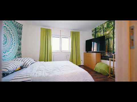 Video Prostorný rodinný dům 4+kk se zahradou, krbem a letní kuchyní – Šaratice