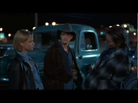 Samantha Mathis