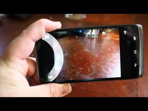 how to zoom on droid x camera