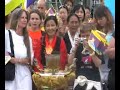 le relais de la flamme de l'ind�pendance au tibet. la flamme a �t� allum�e � dharamsala en inde le 25 mars 2008 et traversera les cinq continents avant de forcer son chemin au tibet � travers le n�pal. elle sera � paris le 22 juin 2008. la manifestation organis�e avec etudiants pour un tibet libre se d�roulera � partir de 12h au d�part de la place denfert-rochereau pour se terminer aux abords du stade charl�ty.
