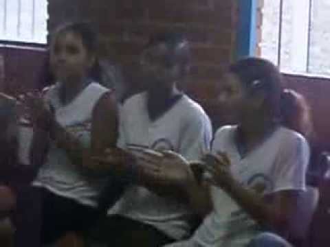 Cantando a música da tabuada com a proª Lúcia Faria de Buritizeiro-MG