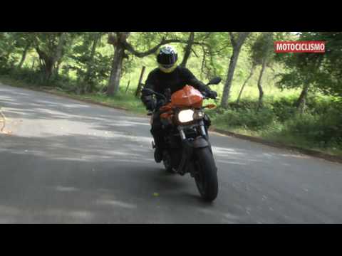 0 Vídeo: acelerando a BMW F 800 R