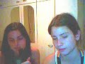 Carol e Frã dublando Ivete!