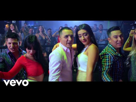 Menea, menea - La Arrolladora Banda El Limón De René Camacho