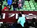 Drunken Korean gangster gets beat up by audiences