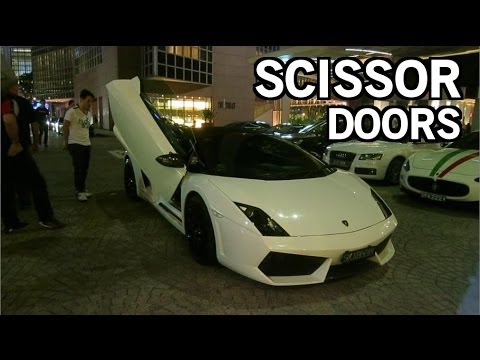 Lamborghini Gallardo Spyder Roof Action and Scissor Doors Showcase