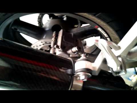 how to bleed sv650 brakes