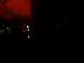 un beso al aire y un tiro al pecho