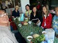 Banh' Khot - Nhân bánh thường làm bằng thịt heo hoặc tôm, tép, cua (nếu thịt heo, tôm, tép thì băm nhuyễn, nếu là cua thì hấp chín gỡ lấy thịt). Băm nhuyễn một ít củ sắn xào chung với nhân thịt cho vừa ăn. Khuôn bánh đặt trên bếp cho nóng. Dùng mỡ (hoặc dầu) thoa khuôn cho thấm và nóng. Múc bột đổ vào hai phần khuôn. Đậy nắp cho bột chín sơ qua rồi cho nhân vào từng cái bánh. Đậy nắp lại một lần nữa cho bánh thật chín. Dùng nĩa vớt bánh để vào đĩa. Ăn lúc còn nóng với rau cải sống và nước mắm tỏi ớt. Nếu là đám tiệc, ta có thể trình bày bánh trong những đĩa hột xoài to và thêm thắt một tí hoa văn bằng rau củ cho đẹp mắt.*****************************************Banh' Khot. 41 So^' DZACH' # 1 NGON NHAT^' Vung~ Tau`... 24A Tran^` Dong^`, Gia' ca? Binh` Dan^, Chu? quan' That^. Tha` De^~ Thu*o*ng ... Nhung~ quan' khac' VIET KIEU` truoc' khi ngoi^` xuong^' a(n ... PHAI? HOI? GIA' CA? TRUOC' ... Neu^' khong^ co' the^? se~ bi. ddem len^ may' chem' cha(t. ddep. va` DDu*ng` co' ngac nghien^ khi thay^' cac' quan' a(n nay` tinh' tien^` mot^. (1) ddia~ banh' khot. la` $50.000 ddong^` (3 Dollars) thay vi` $5.000 ddong^` (30 Cents) ... DDe^? tranh' rac' roi', buc. tuc' va` Phien^` ha` khong^ vui ... Khi a(n uong' tai. VN nen^ hoi? gia' ca? truoc' thi` TOT^' ho*n het^' ... Tim` Hieu^?, Mua nha`, ban' nha`, dau^` Tu Dia Oc' tai Little Saigon - California - USA xin vao` trang web cua? chung' toi^ ... http://www.VinnyTran.com