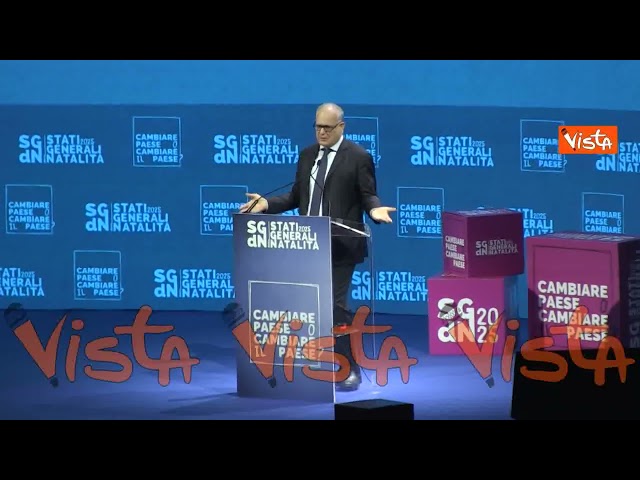 Gualtieri: "Dire no all'immigrazione è stupido oltre che sbagliato, puntare su integrazione"