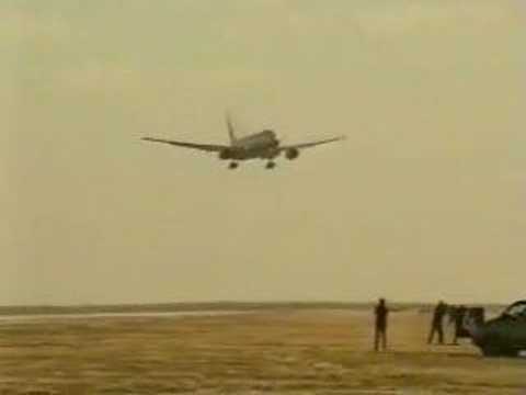 777 Crosswind Landing
