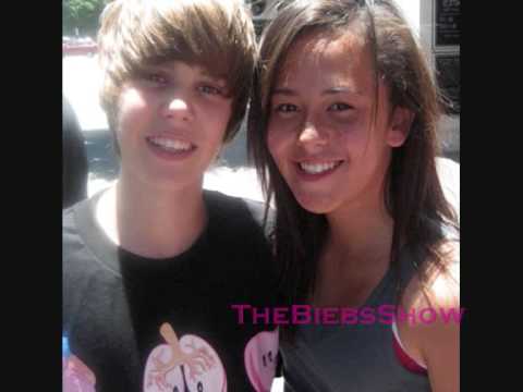 justin bieber kissing a girl in the back of a car. Justin Bieber Kissing A Girl