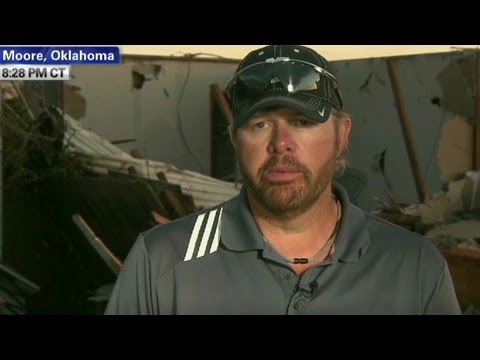 Toby Keith Visits Hometown... Moore, Oklahoma