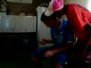 mulecada bagun�ando na casa do v�